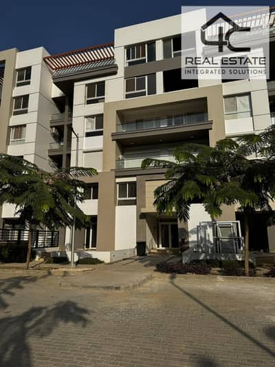 Apartment 160m for sale with the lowest down payment price and installments Prime location 3 bedrooms in view landscape in Hyde Park Fifth Settlement