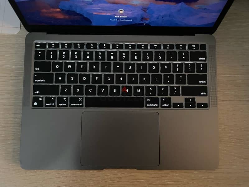 MacBook Air 13” M1 ( excellent condition ) 1