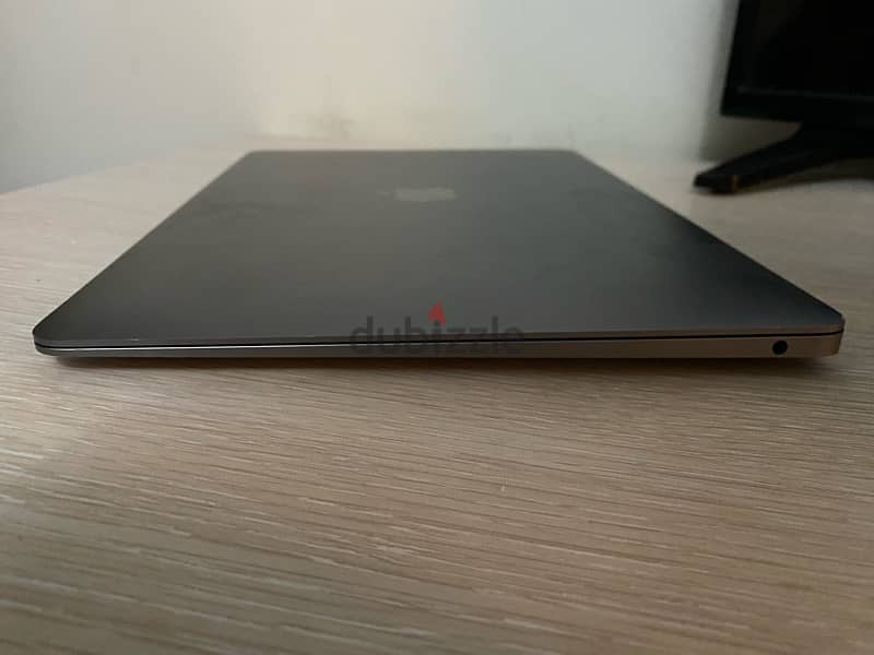 MacBook Air 13” M1 ( excellent condition ) 3