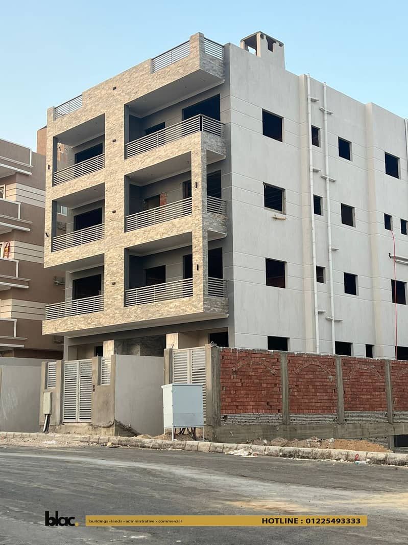 Apartment for sale, Ready to Move in New Lotus, just minutes from the North and South 90th Streets and the AUC across from Mountain view New Cairo 0