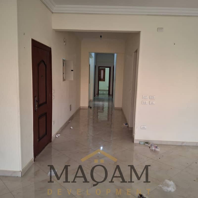 Apartment  for sale in  El Yasmeen 1 0