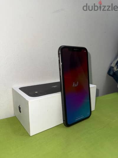 iPhone 11 128 GB jet black color حاله ممتازه