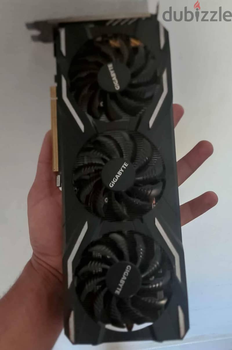 GTX 1080 Gigabyte 3 Fans 0