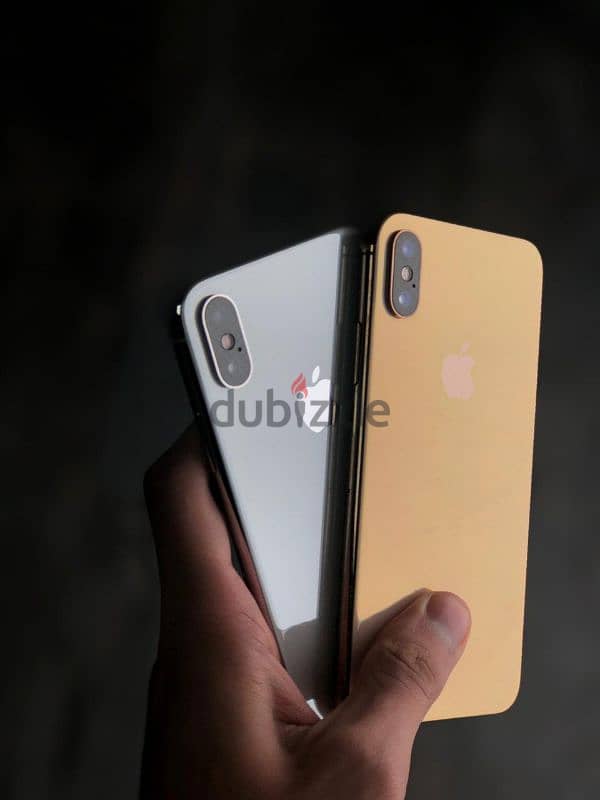 عرض خاص على Iphone xs _ 256GB بضمــــــــــــــــــان وفاتورة 1