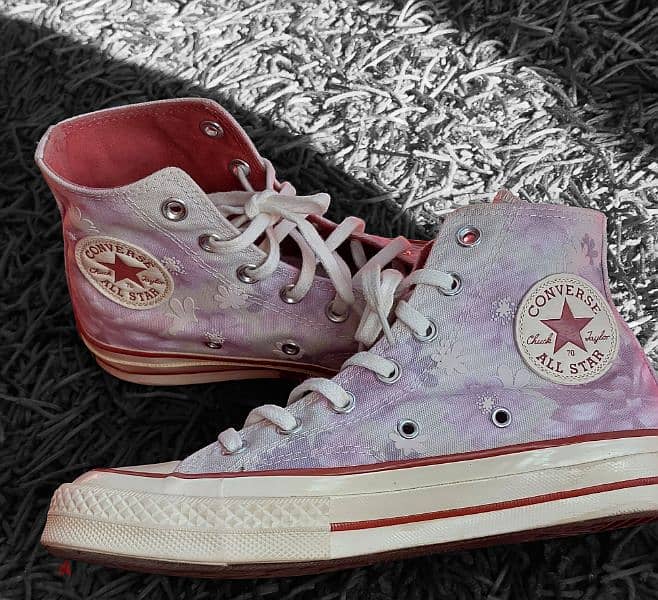 Convers chuck 70 floral women's high  top 2