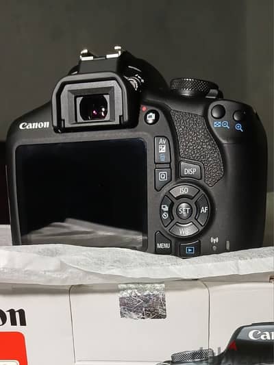 استعمال شخصى - Canon 2000d Like New