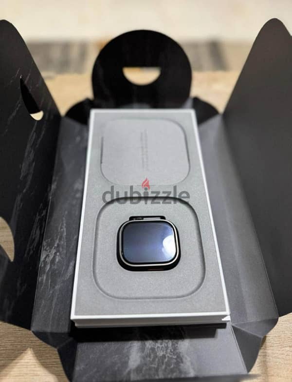 Apple Watch ultra 2 black edition 2024 , battery 100% 4