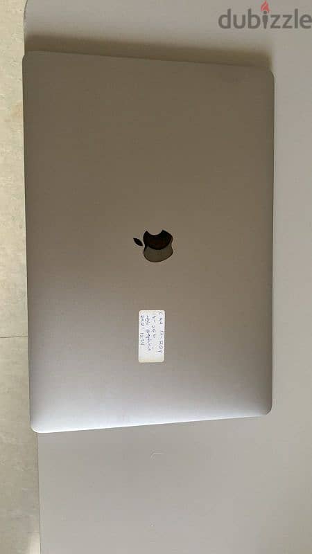 Macbook pro 2019 15-inch A1990 5