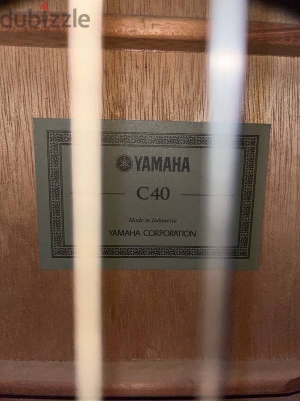 Yamaha Guitar C40 1