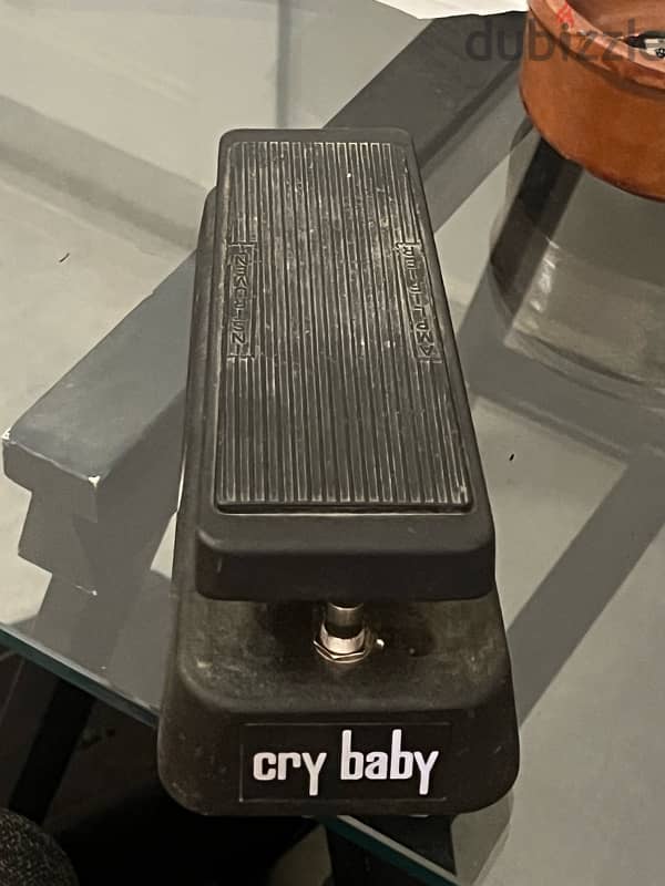 Dunlop CryBaby wahwah pedal guitar 1