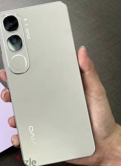 vivo v40 lite