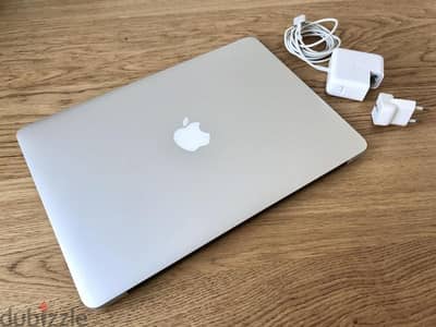 كالجديد لاب توب ابل Apple pro core i5 رامات 6 الهارد 500 جيجا