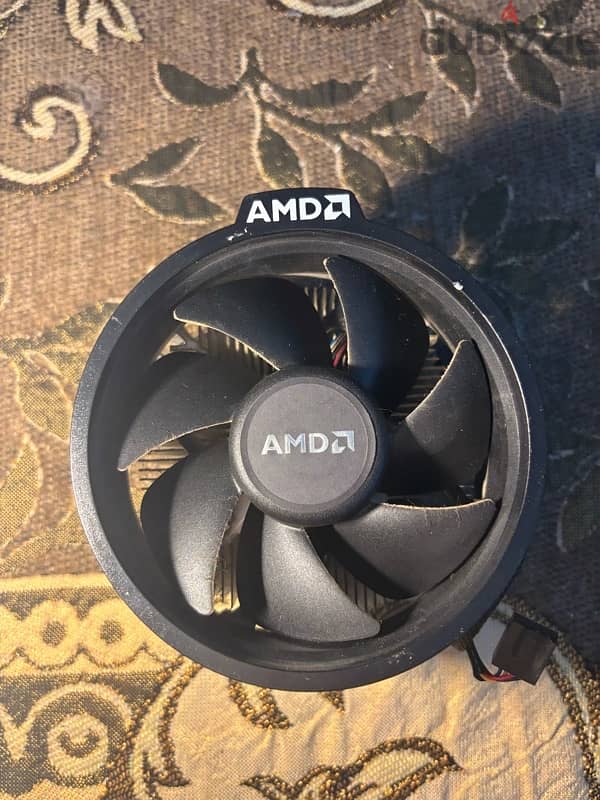 Ryzen 5 3400g + Fan 1