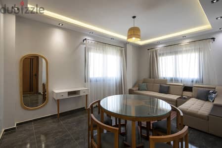 Sunlit 2BR Apt, AUC,New Cairo by Travelholic