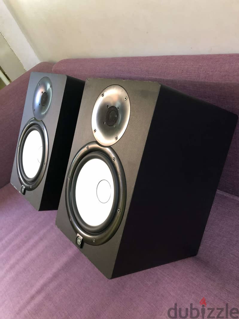 Yamaha HS8 Studio Monitors 7