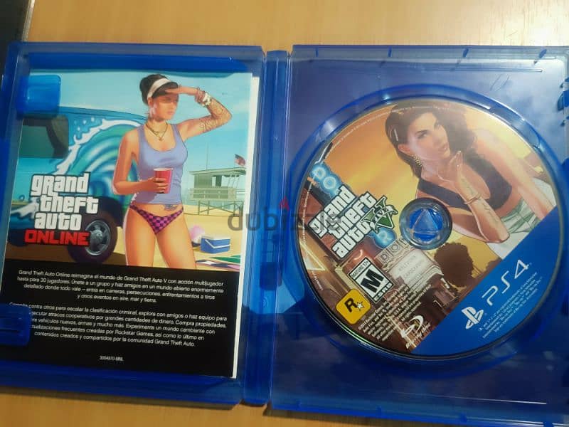 grand theft auto v  premium edition مستعمل زي الجديد 1