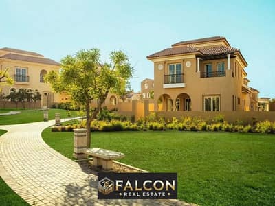 With 0% down payment, a distinctive 3-storey villa for sale in Stone Park, Fifth Settlement, next to Katameya Heights, New Cairo