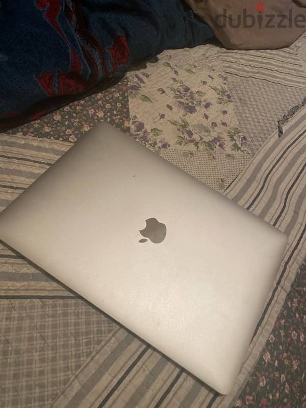 macbook air m1 2020 ماك بوك اير ٢٠٢٠ 0