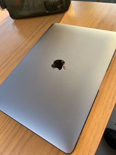 macbook air m1 2020 like new