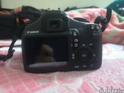 Canon Rebel T3 (1100d) + Lens 18-55/ كانون ١١٠٠ مع عدسة ١٨-٥٥