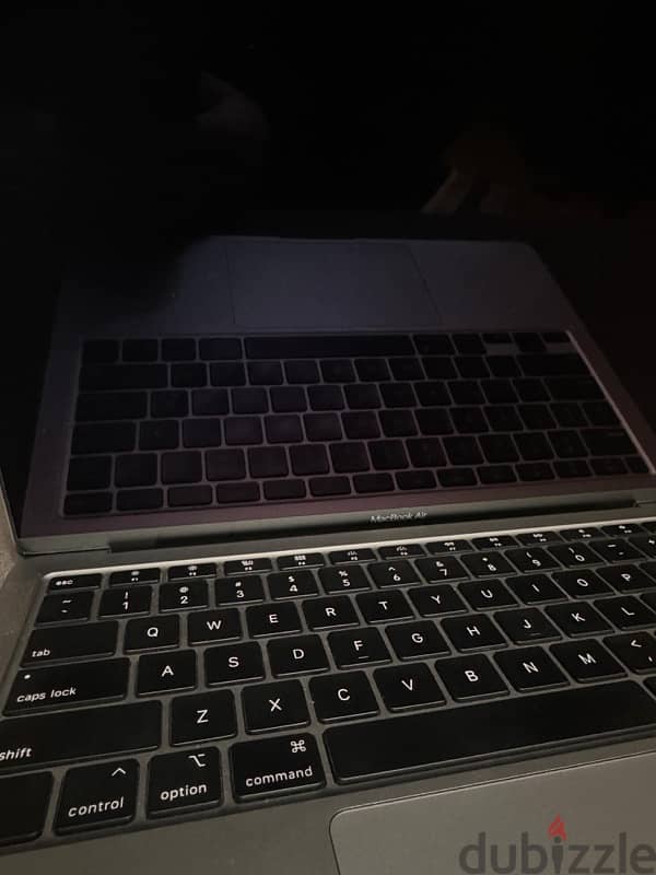 MacBook Air 2020 13 inch 0