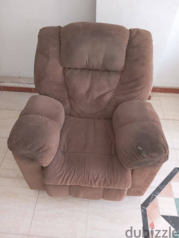 Recliner - in & out furniture 1