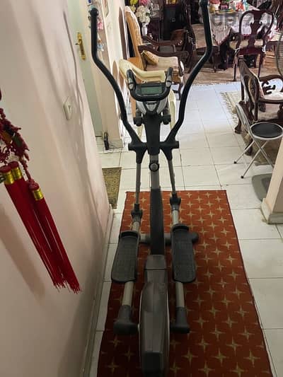 elliptical gym device