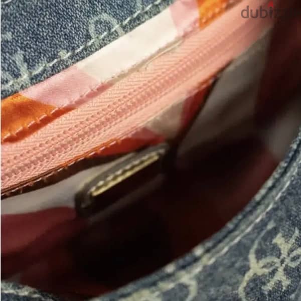 GUESS Handbag 3