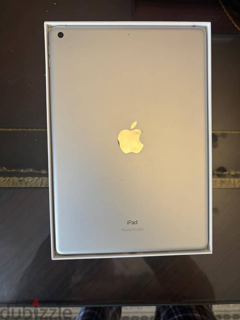 iPad 9th Gen 64GB- Silver 2