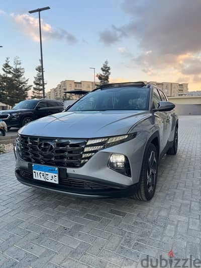 Hyundai Tucson 2024 الفئه الرابعه ٢٠٠ كيلو فقط