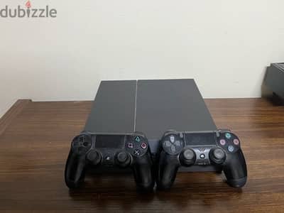 ps4 with controllers