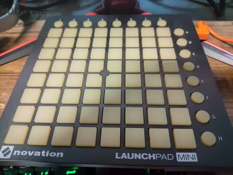 Novation Launchpad Mini MK2 3