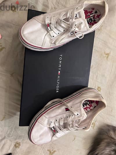 TOMMY HILFIGER SHOES original