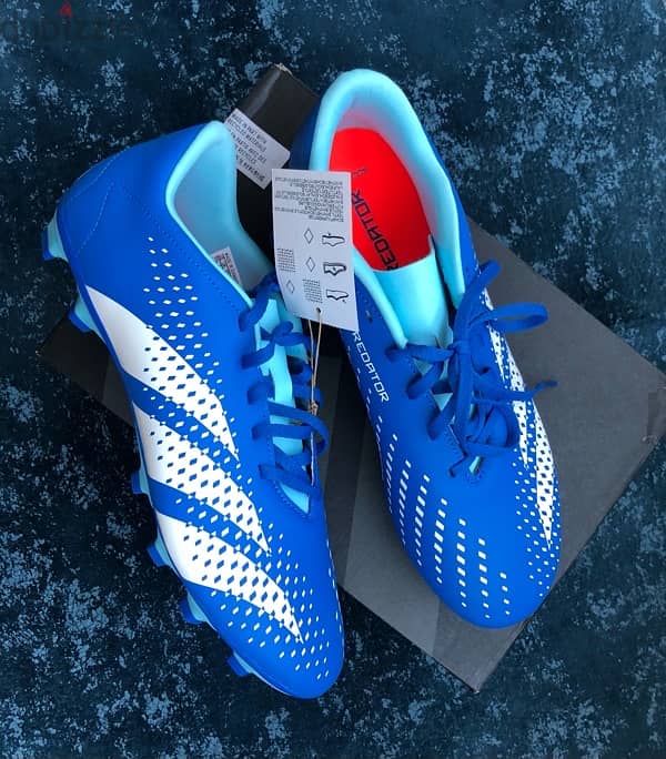 اديدس مقاس 46 adidas football 4