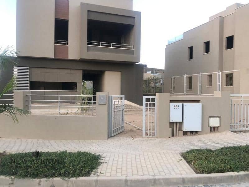 Standalone Villa delivered for sale in Palm Hills 0