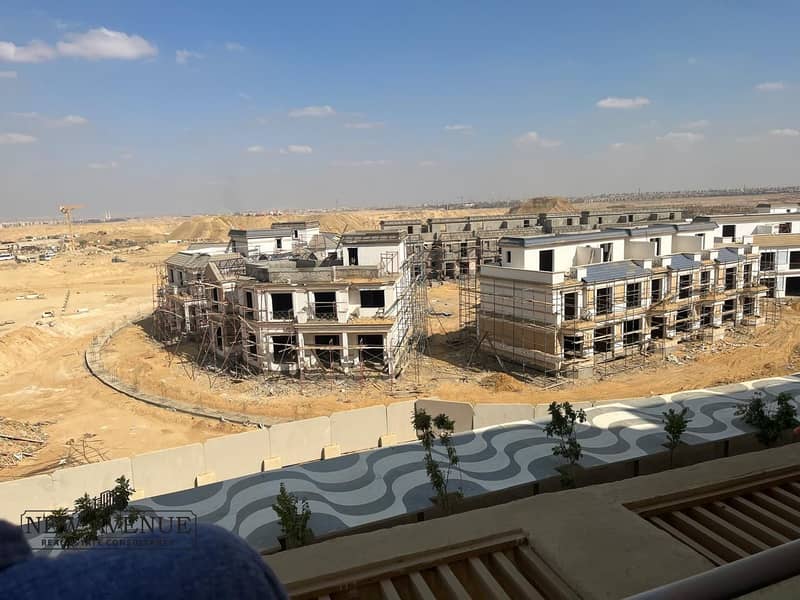 Ready to move Apartment Very prime location in Mountain view icity  New cairo 0