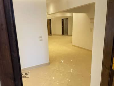 Fully finished office 160m in Saint Fatima Hegaz