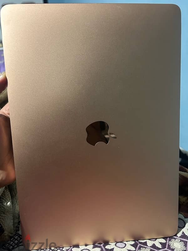 MacBook Air Retina 13 inch , 2019 with original charger 2