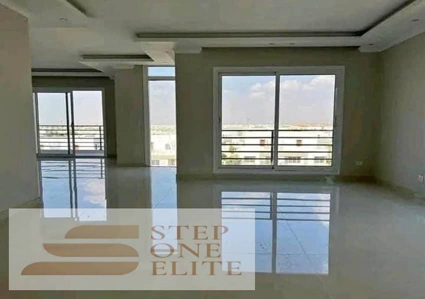 شقة للبيع 155م فى كمبوند تاج سيتى ( Taj City Compound ) على طريق السويس مباشرة 0