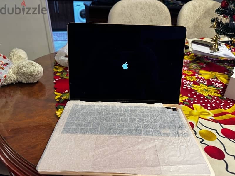 MacBook Air 2020 13” Intel Core i5 8GB RAM 3