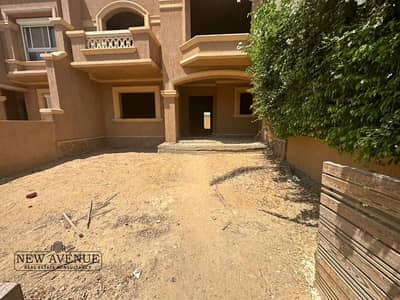 Town house for sale delivered in La nouva vista  New cairo