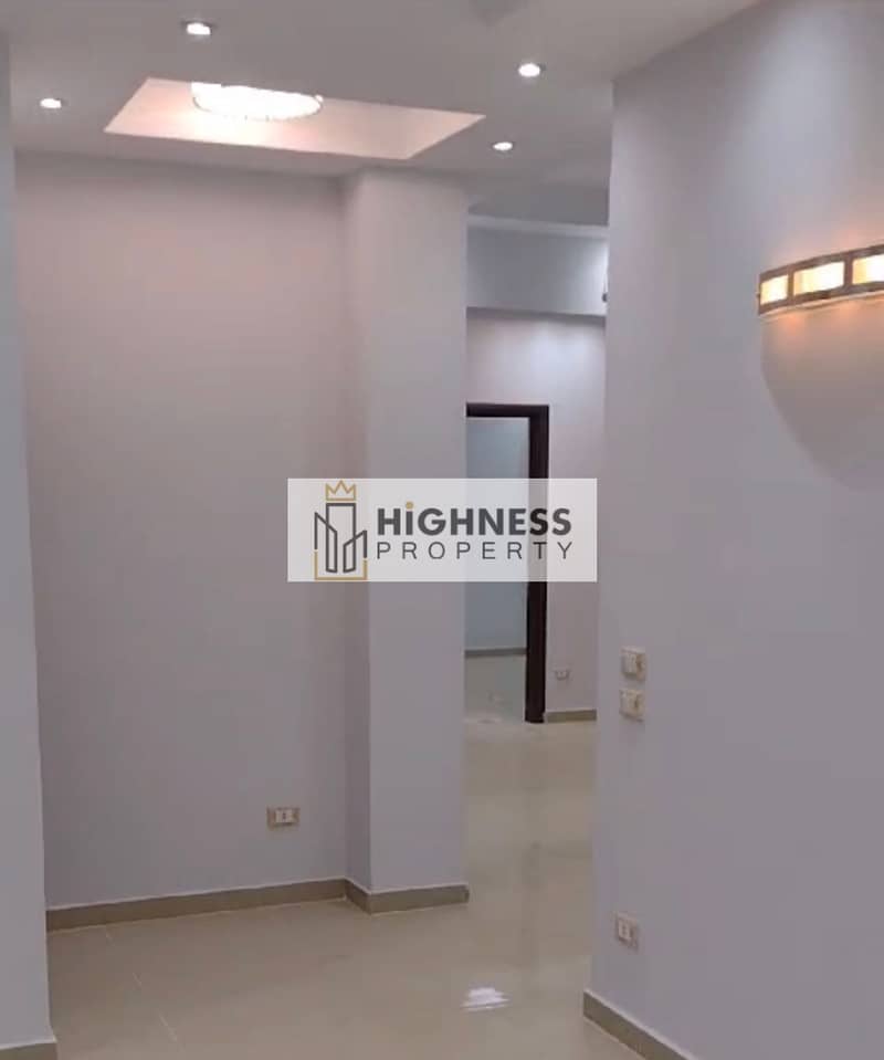 Apartment for sale 250 m at a bargain price directly from the owner, minutes from Cairo Festival and Downtown and minutes from Arbella in the heart of 0