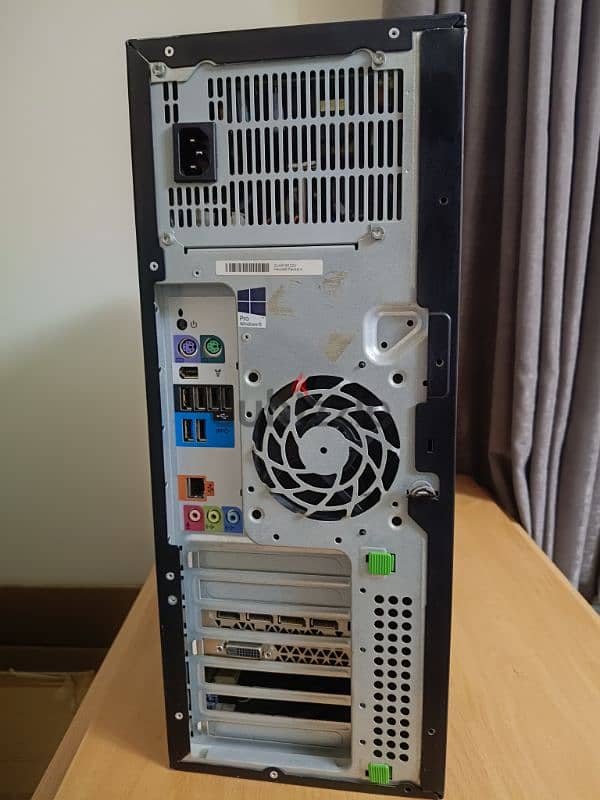 HP Z420 Workstation 2