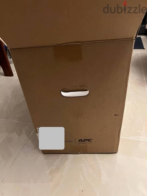 فقط للمتخصصين جهاز APC Online UPS 3