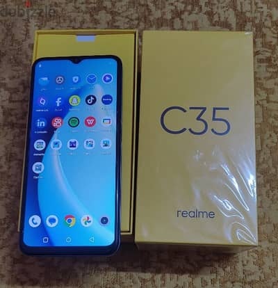 Realme C35