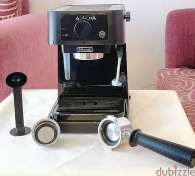 ماكينة تحضير coffee machine الاسبريسو ديلوتجى EC230