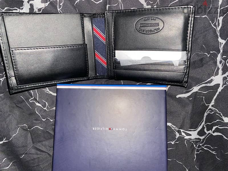 Original Tommy Hilfiger leather wallet 1