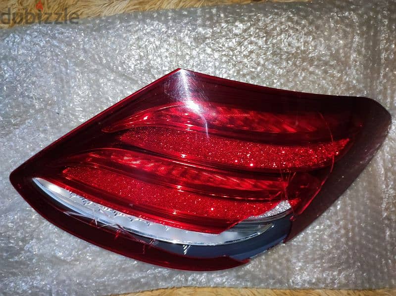 فانوس خلفي يمين E Class 2020 1
