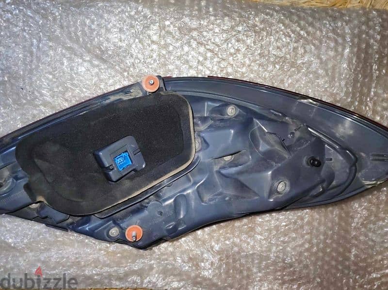 فانوس خلفي يمين E Class 2020 3