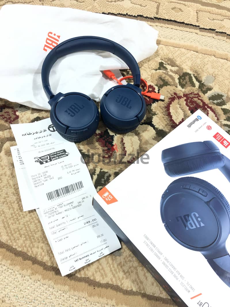 JBL Tune 520BT on-ear headphones 0